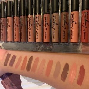 24 lipstick matte , box